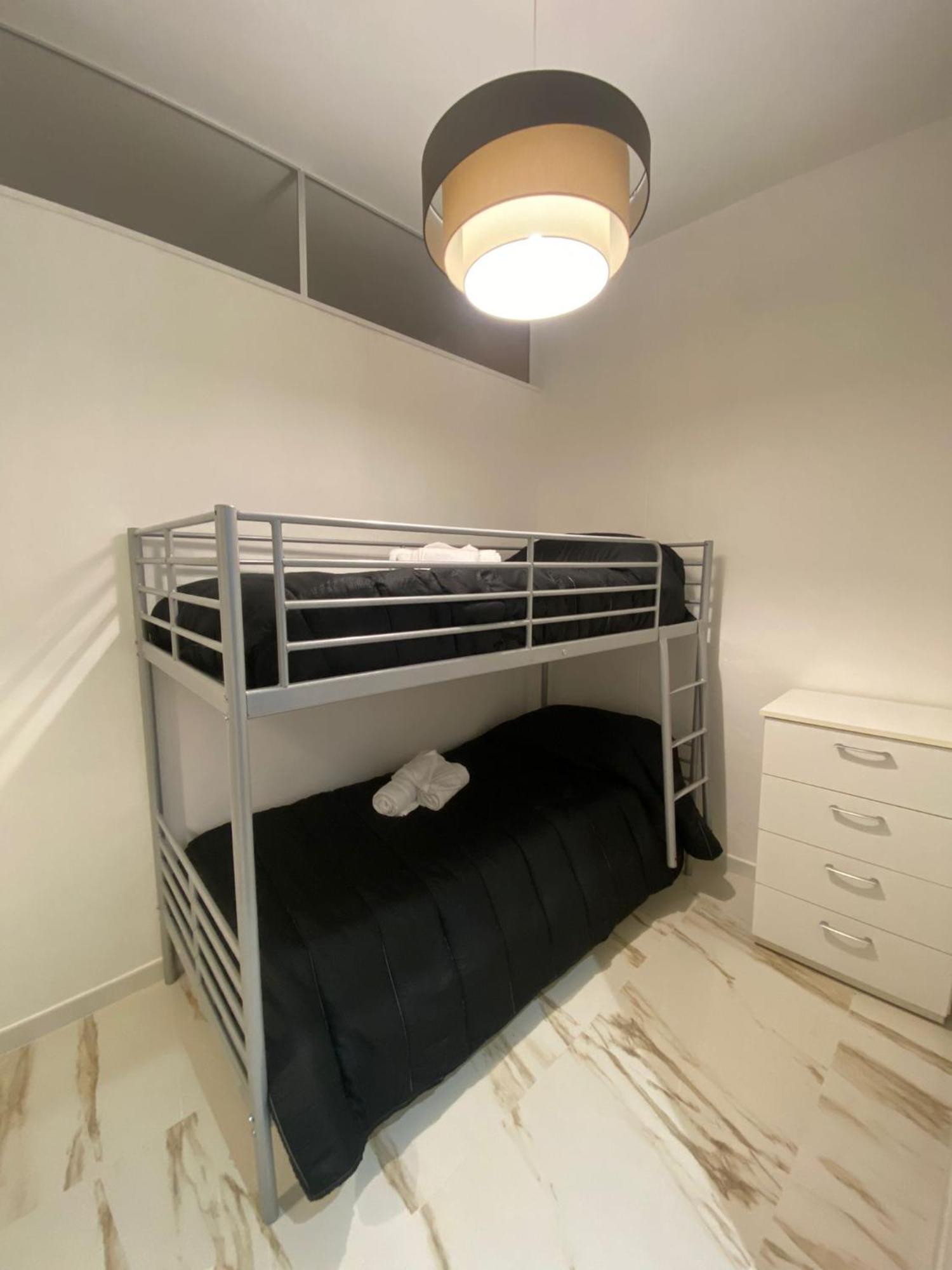 Mada'S Apartment Comfort 바리 외부 사진